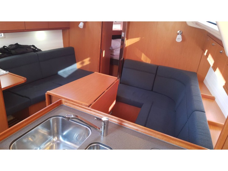 Bavaria 37 Cruiser - Yacht Charter Sailica