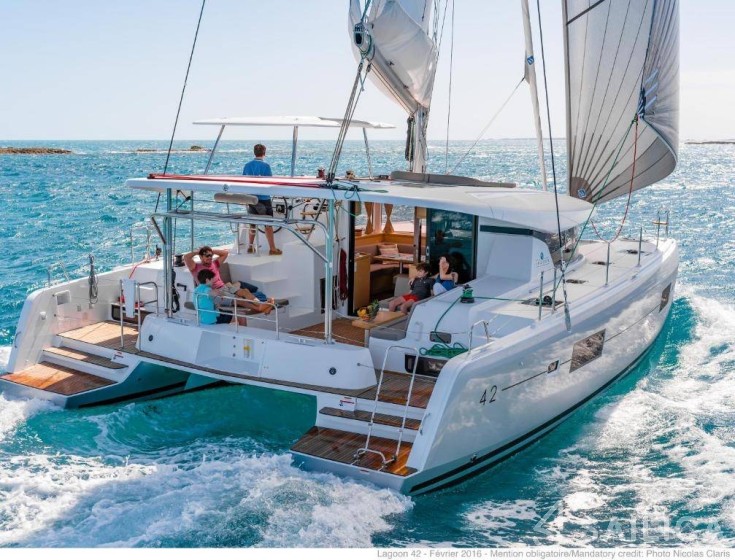 Lagoon 42 - Yacht Charter Sailica