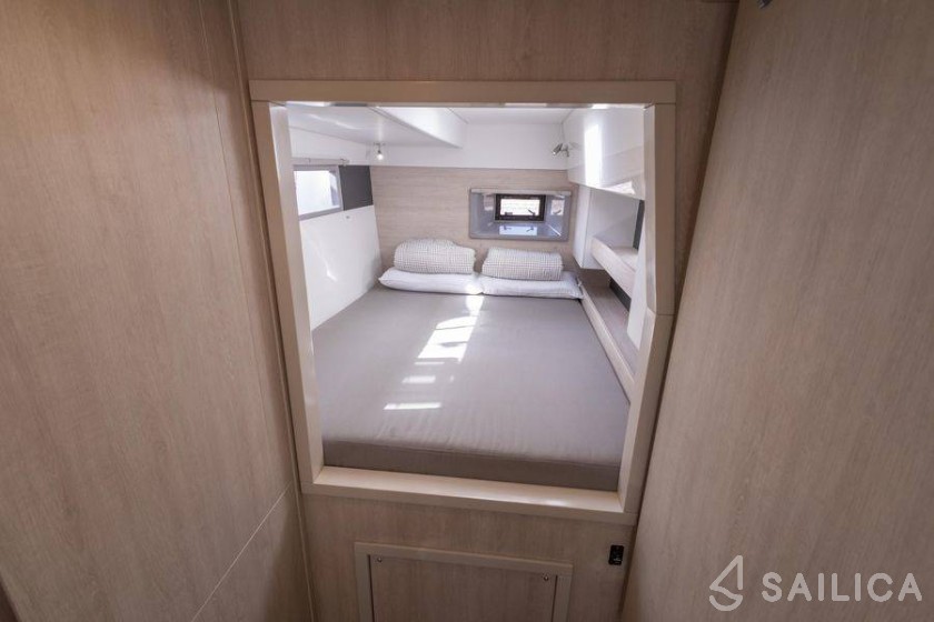 Leopard 43 PC - Yacht Charter Sailica