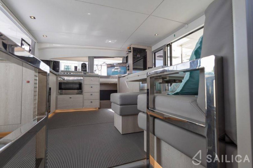 Leopard 43 PC - Yacht Charter Sailica