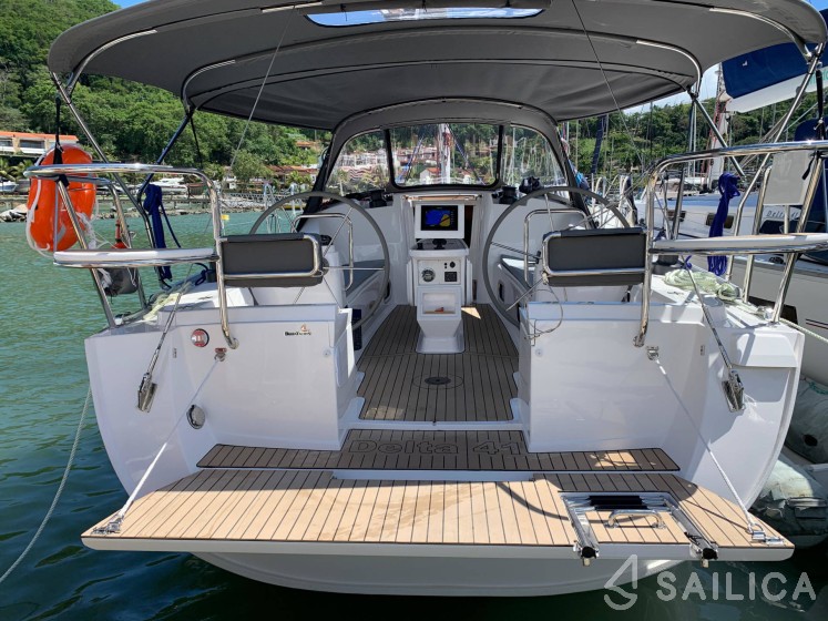 Delta 41 - Yacht Charter Sailica