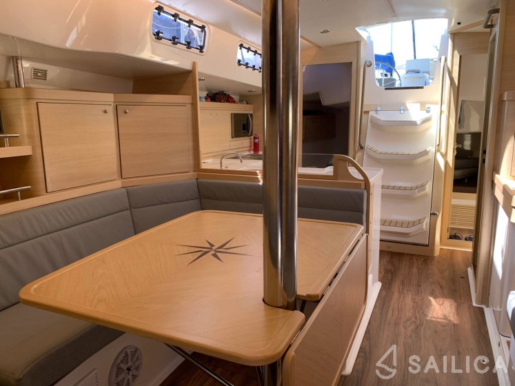 Delta 41 - Yacht Charter Sailica