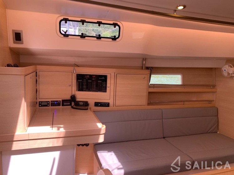 Delta 41 - Yacht Charter Sailica