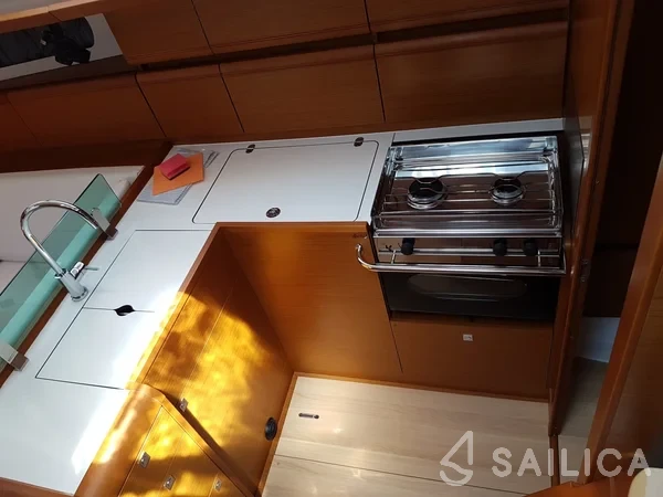 Sun Odyssey 419 - Yacht Charter Sailica