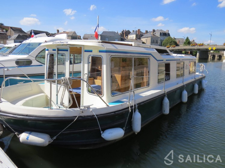 Eau Claire 1130 - Yacht Charter Sailica
