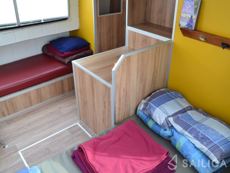 Eau Claire 1130 - Yacht Charter Sailica