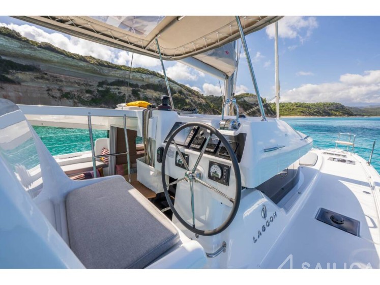 Lagoon 38 - Yacht Charter Sailica