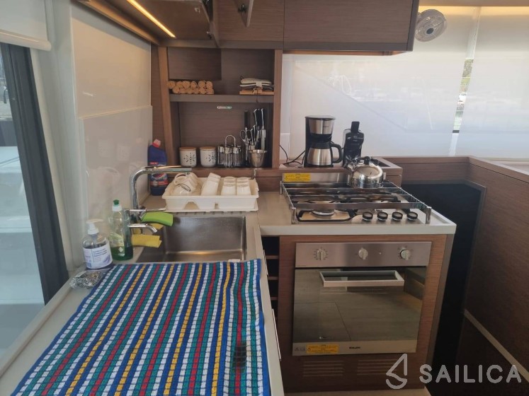 Lagoon 50 - Yacht Charter Sailica