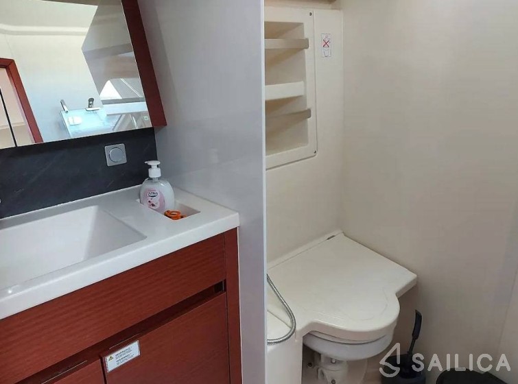 Hanse 418 - Yacht Charter Sailica