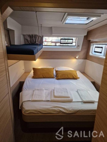 Lagoon 43 Power - Yacht Charter Sailica