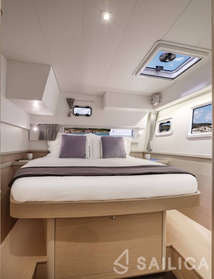 Lagoon 42 - Yacht Charter Sailica