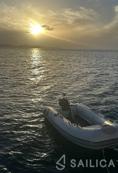 Bali Catspace - Yacht Charter Sailica