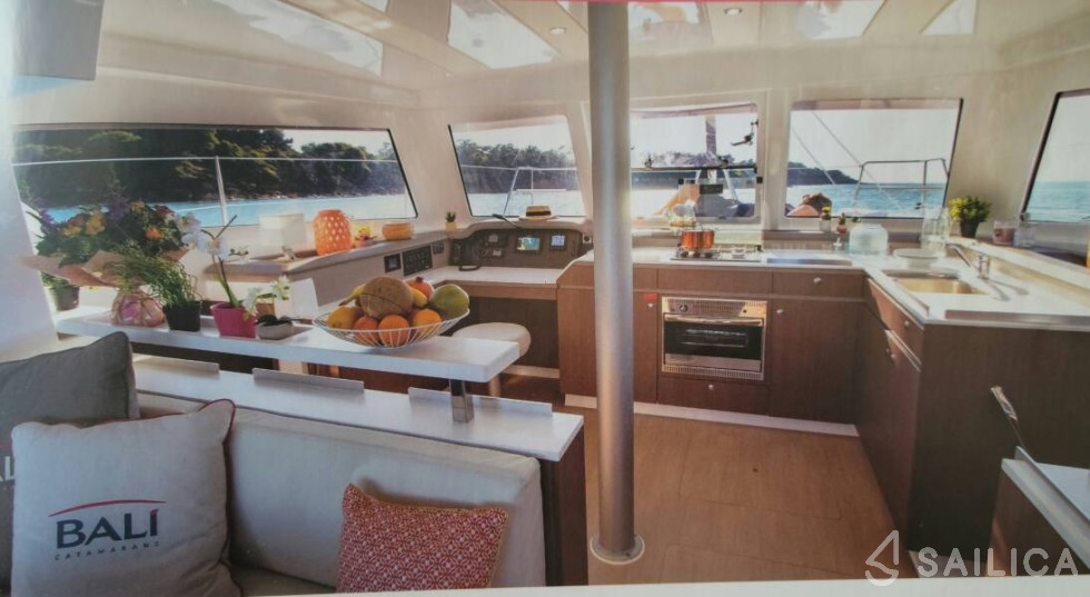 Bali Catspace - Yacht Charter Sailica