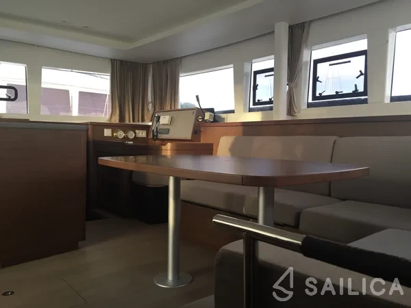 Lagoon 450 S - 4 + 2 cab. - Yacht Charter Sailica