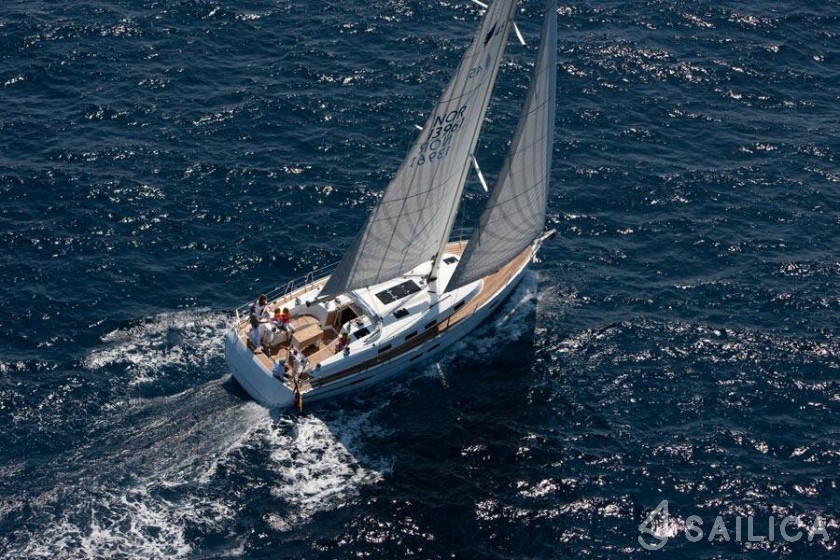 Bavaria 45 Cruiser - Yacht Charter Sailica