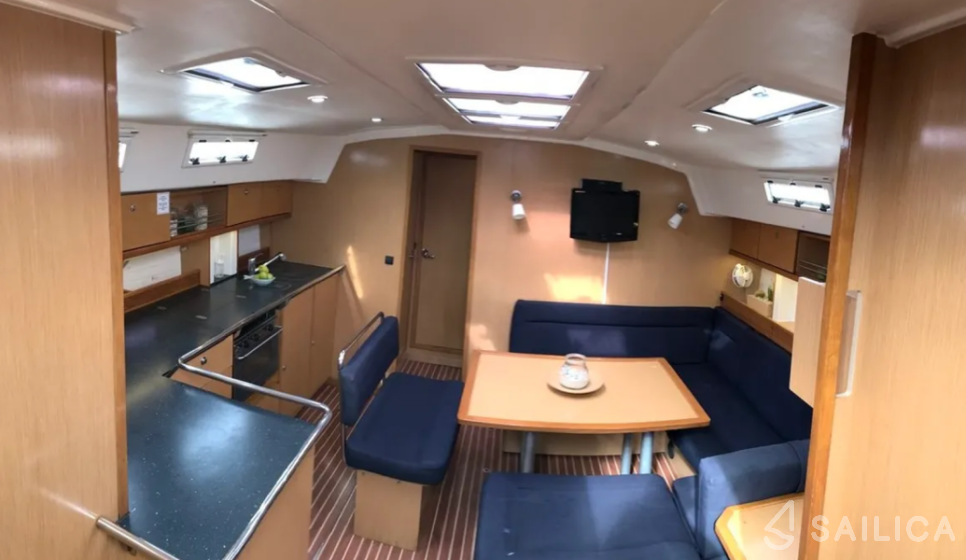 Bavaria 45 Cruiser - Yacht Charter Sailica