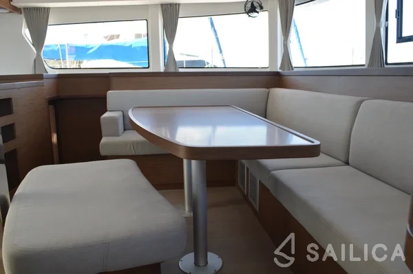 Lagoon 42 - Yacht Charter Sailica