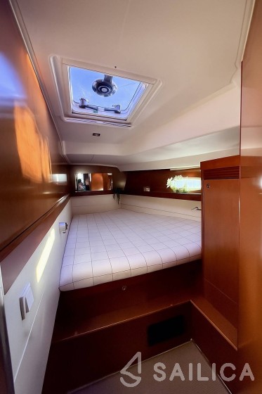 Oceanis 50 Family - Yacht Charter Sailica