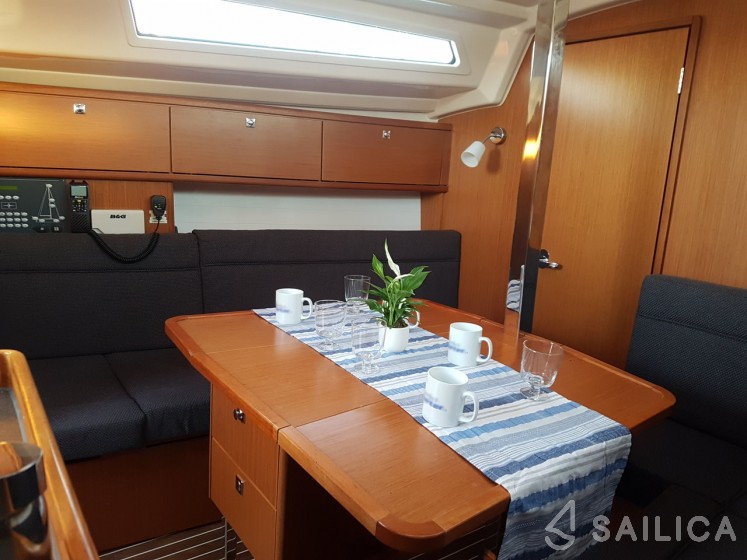 Bavaria Cruiser 34 - Yacht Charter Sailica