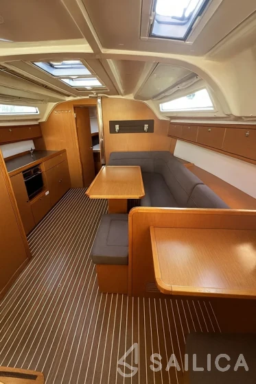 Bavaria 41 Cruiser - Yacht Charter Sailica