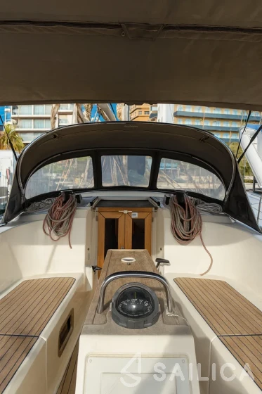 Bavaria 41 Cruiser - Yacht Charter Sailica