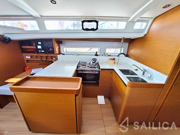 Sun Odyssey 440 - Yacht Charter Sailica