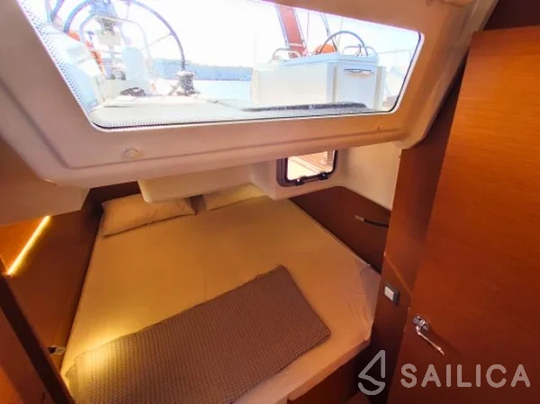 Sun Odyssey 440 - Yacht Charter Sailica
