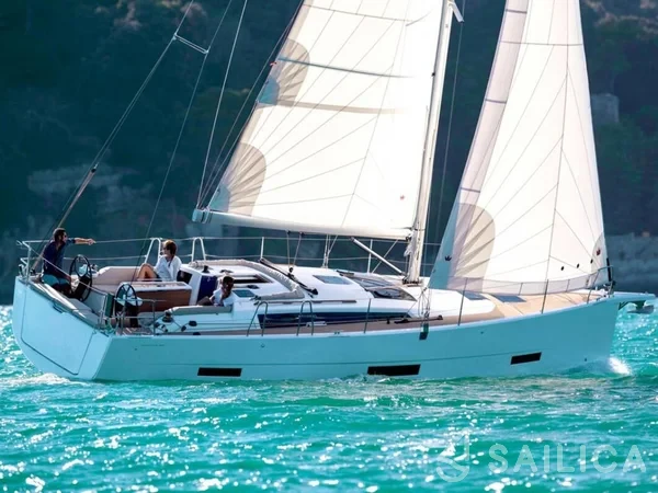 Dufour 390 Grand Large - Yacht Charter Sailica