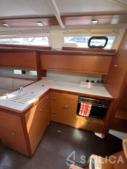 Dufour 390 Grand Large - Yacht Charter Sailica