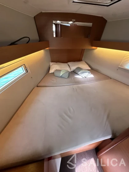 Dufour 390 Grand Large - Yacht Charter Sailica