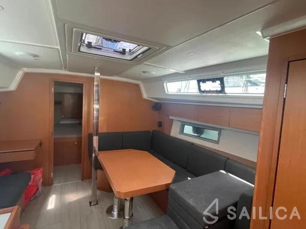 Bavaria C42 - Yacht Charter Sailica