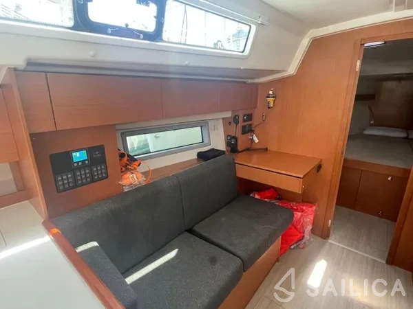 Bavaria C42 - Yacht Charter Sailica