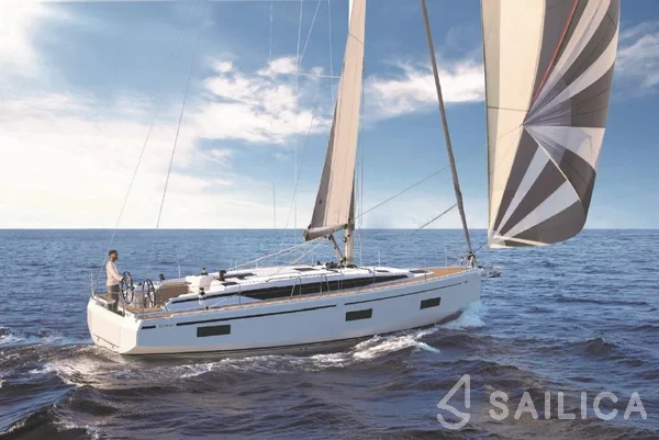 Bavaria C42 - Yacht Charter Sailica