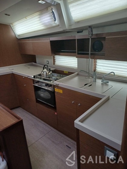 Oceanis 46.1 - Yacht Charter Sailica