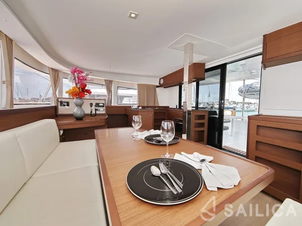 Lagoon 42 - Yacht Charter Sailica