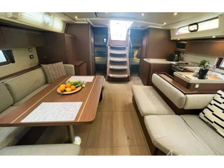 Oceanis 51.1 - Yacht Charter Sailica