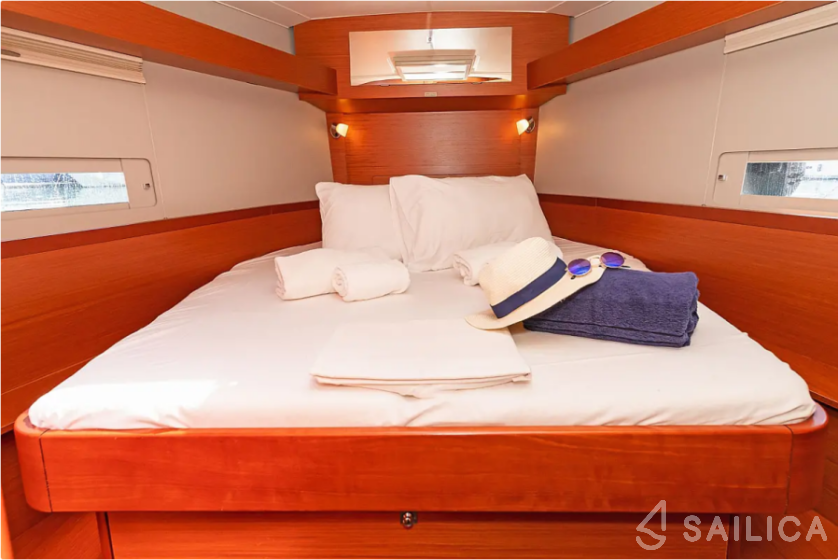Dufour 430 - Yacht Charter Sailica