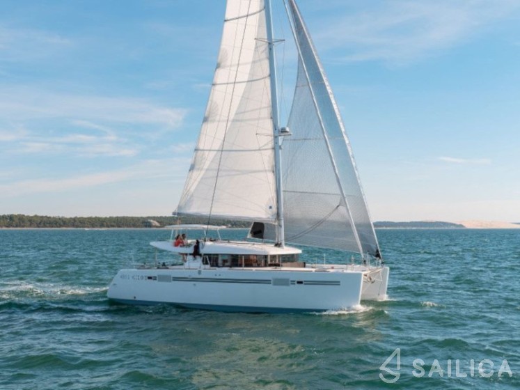 Lagoon 450 S - 4 + 2 cab. - Yacht Charter Sailica