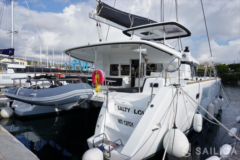 Lagoon 450 S - 4 + 2 cab. - Yacht Charter Sailica