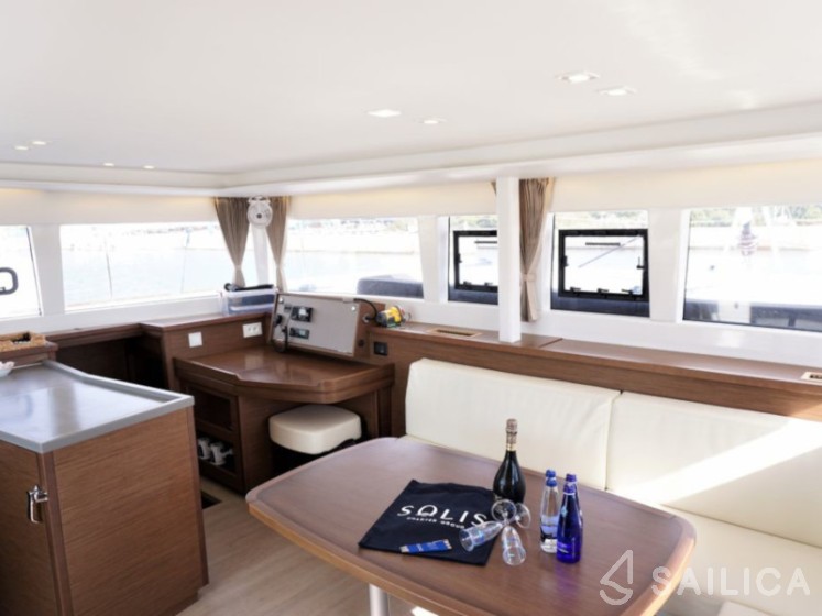 Lagoon 450 S - 4 + 2 cab. - Yacht Charter Sailica