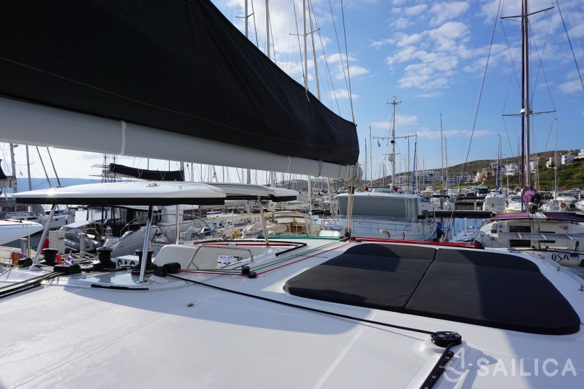 Lagoon 450 S - 4 + 2 cab. - Yacht Charter Sailica