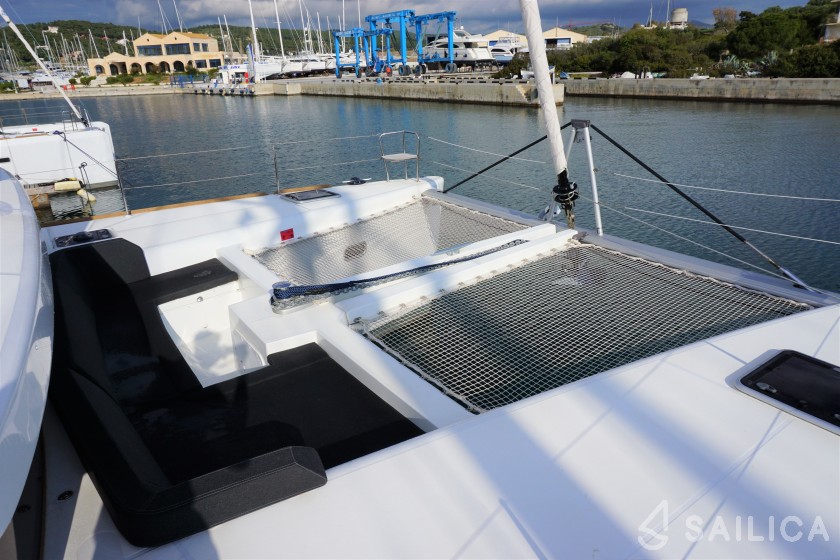 Lagoon 450 S - 4 + 2 cab. - Yacht Charter Sailica