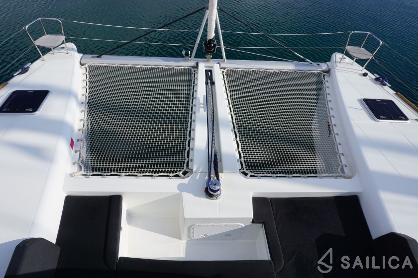 Lagoon 450 S - 4 + 2 cab. - Yacht Charter Sailica