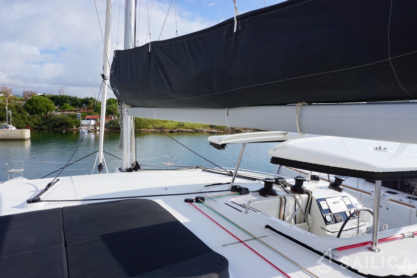 Lagoon 450 S - 4 + 2 cab. - Yacht Charter Sailica