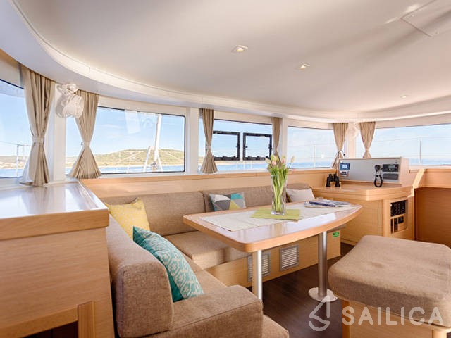 Lagoon 42 - Yacht Charter Sailica