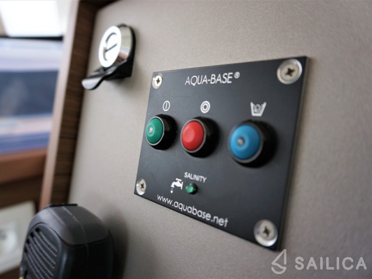 Lagoon 450 S - 4 + 2 cab. - Yacht Charter Sailica