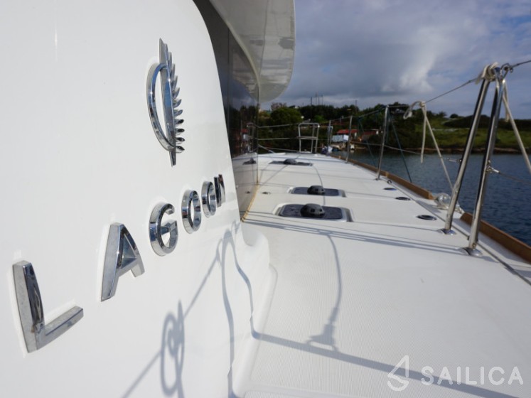 Lagoon 450 S - 4 + 2 cab. - Yacht Charter Sailica
