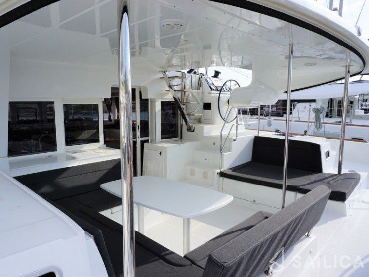 Lagoon 450 S - 4 + 2 cab. - Yacht Charter Sailica