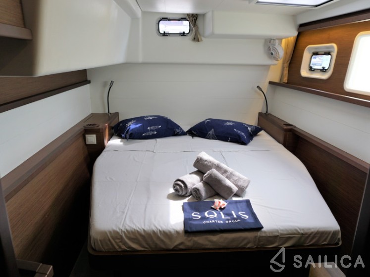 Lagoon 450 S - 4 + 2 cab. - Yacht Charter Sailica
