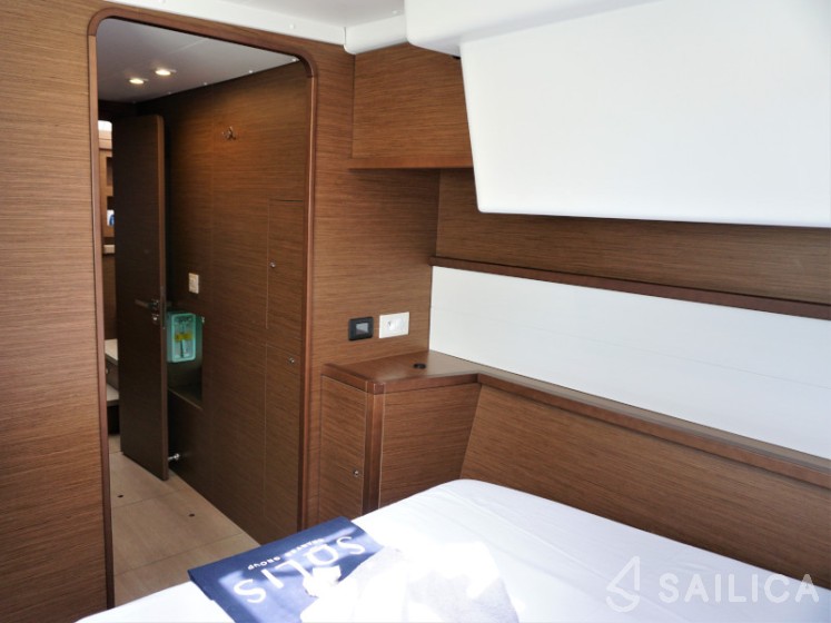 Lagoon 450 S - 4 + 2 cab. - Yacht Charter Sailica